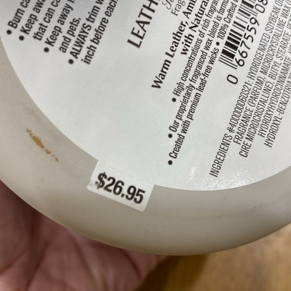 COPY - COPY - NWT.  Bath & Body, (White Barn), 3-wick candle. - Picture 7 of 8